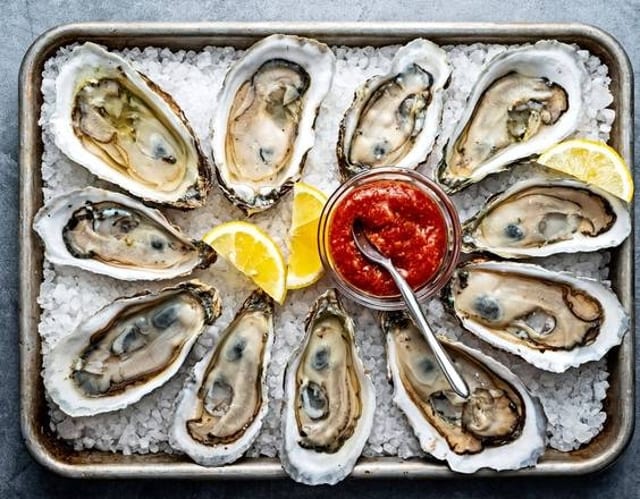 PK Raw Oysters (Varies) 1 Dozen